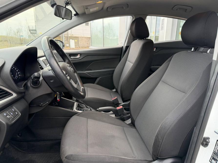 Hyundai Solaris II Санкт-Петербург  - изображение 18