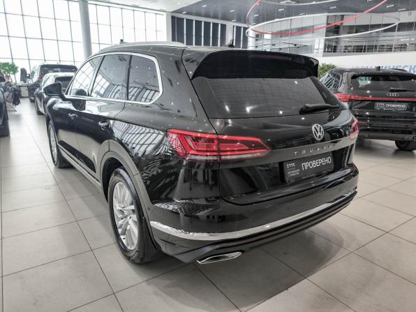 Volkswagen Touareg III с пробегом 2018 года, цена 3 650 000 рублей, 236557 км, внедорожник, Автокод Объявления