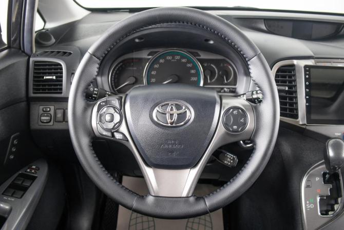 Toyota Venza I с пробегом 2013 года, цена 2 159 000 рублей, 199000 км, внедорожник, Автокод Объявления