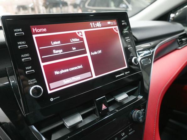 Toyota Camry VIII (XV70) Рестайлинг с пробегом 2021 года, цена 2 579 900 рублей, 87000 км, седан, Автокод Объявления