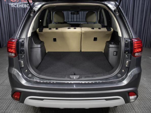 Mitsubishi Outlander III Рестайлинг 3 с пробегом 2019 года, цена 1 898 000 рублей, 103000 км, внедорожник, Автокод Объявления