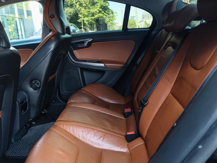Volvo S60 II Москва  - изображение 9