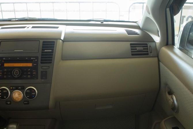 Nissan Tiida I с пробегом 2008 года, цена 629 000 рублей, 262144 км, хэтчбек, Автокод Объявления