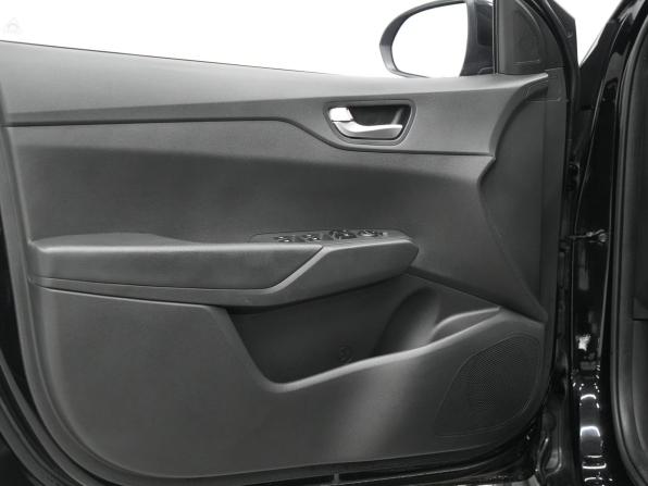 Hyundai Solaris II Рестайлинг с пробегом 2020 года, цена 1 370 000 рублей, 68000 км, седан, Автокод Объявления