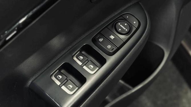 Kia Rio IV Рестайлинг с пробегом 2020 года, цена 1 680 000 рублей, 74100 км, седан, Автокод Объявления