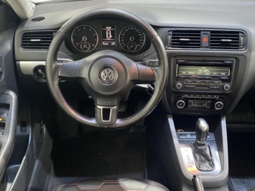 Volkswagen Jetta VI Курск  - изображение 9