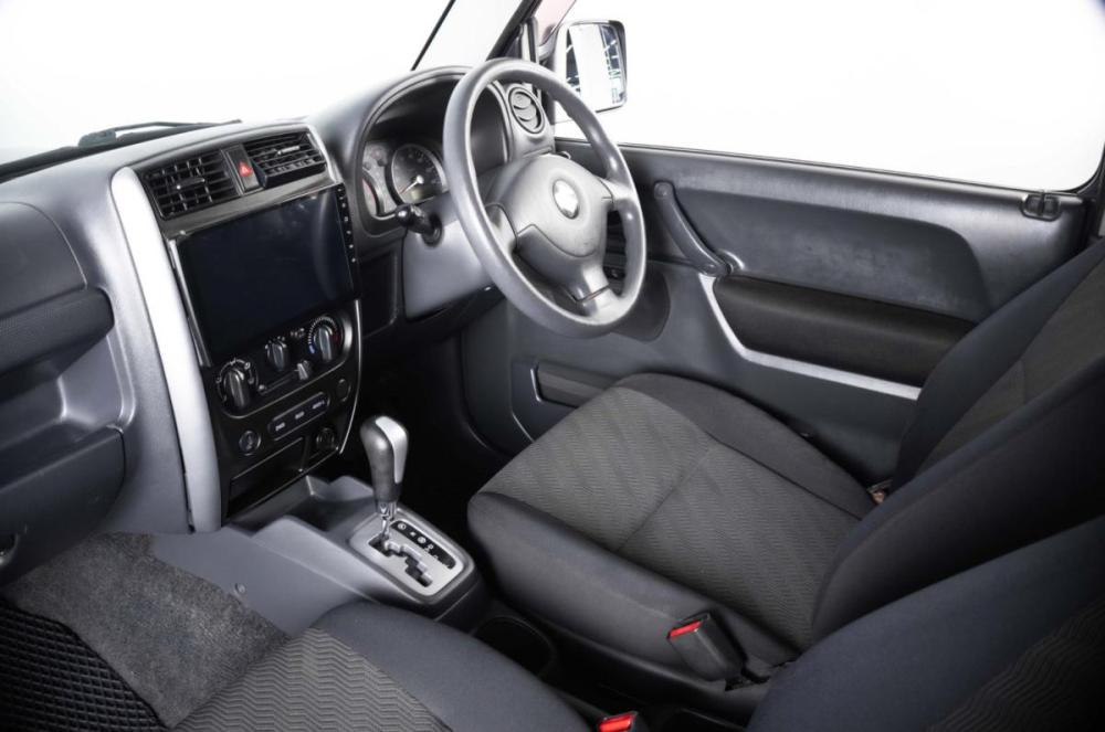 Suzuki Jimny III Рестайлинг 2 Пермь  - изображение 11