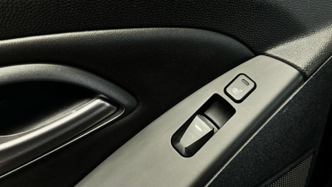 Hyundai ix35 I Рестайлинг с пробегом 2014 года, цена 1 150 000 рублей, 185918 км, внедорожник, Автокод Объявления