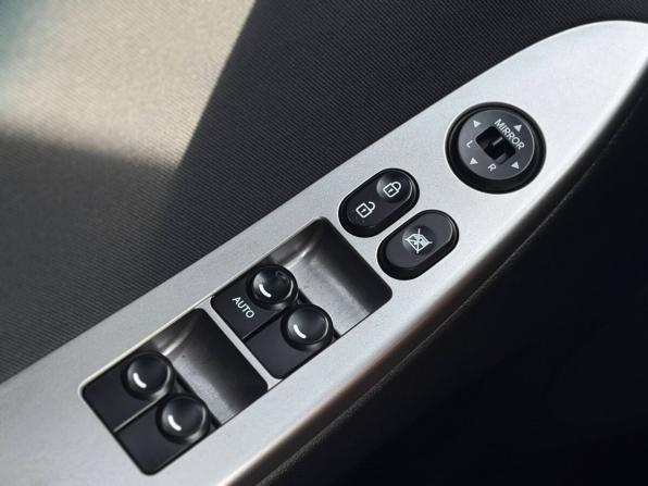 Hyundai Solaris I Рестайлинг с пробегом 2015 года, цена 919 000 рублей, 100284 км, хэтчбек, Автокод Объявления