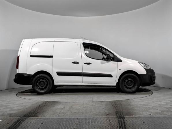 Peugeot Partner II Рестайлинг 2 с пробегом 2017 года, цена 1 550 000 рублей, 57717 км, фургон, Автокод Объявления