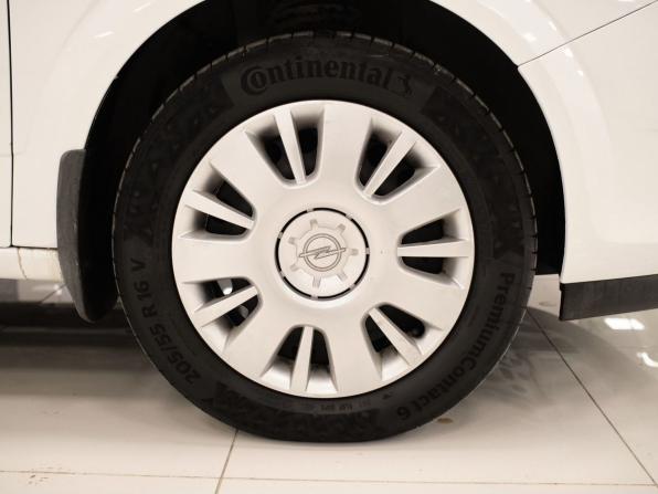 Opel Astra H Рестайлинг с пробегом 2012 года, цена 645 000 рублей, 134120 км, седан, Автокод Объявления