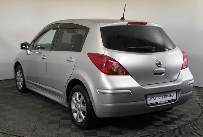 Nissan Tiida I Рестайлинг с пробегом 2010 года, цена 650 000 рублей, 186989 км, хэтчбек, Автокод Объявления