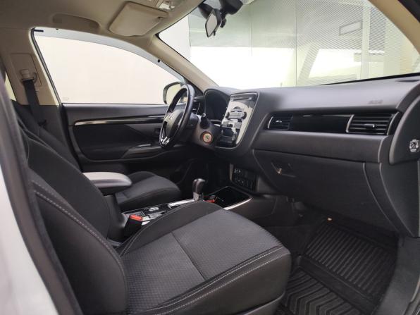 Mitsubishi Outlander III Рестайлинг 3 с пробегом 2019 года, цена 2 290 000 рублей, 105500 км, внедорожник, Автокод Объявления