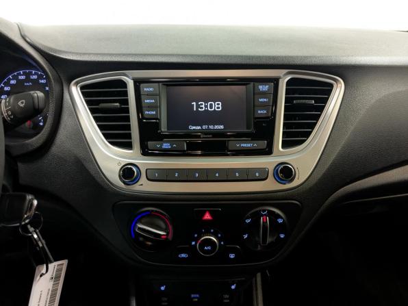 Hyundai Solaris II Рестайлинг с пробегом 2021 года, цена 1 550 000 рублей, 87722 км, седан, Автокод Объявления