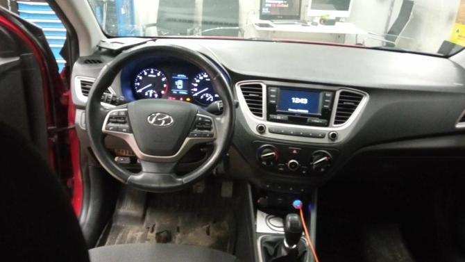 Hyundai Solaris II с пробегом 2019 года, цена 1 130 000 рублей, 179543 км, седан, Автокод Объявления