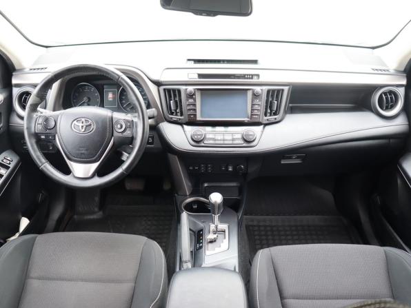 Toyota RAV4 IV (XA40) Рестайлинг с пробегом 2017 года, цена 2 589 000 рублей, 174782 км, внедорожник, Автокод Объявления