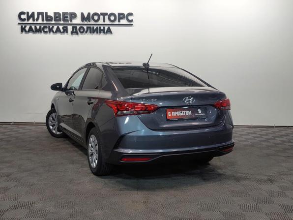Hyundai Solaris II Рестайлинг с пробегом 2022 года, цена 1 685 000 рублей, 87220 км, седан, Автокод Объявления