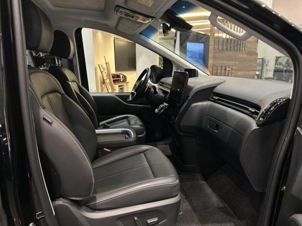 Hyundai Staria I с пробегом 2023 года, цена 6 203 000 рублей, 23608 км, минивэн, Автокод Объявления