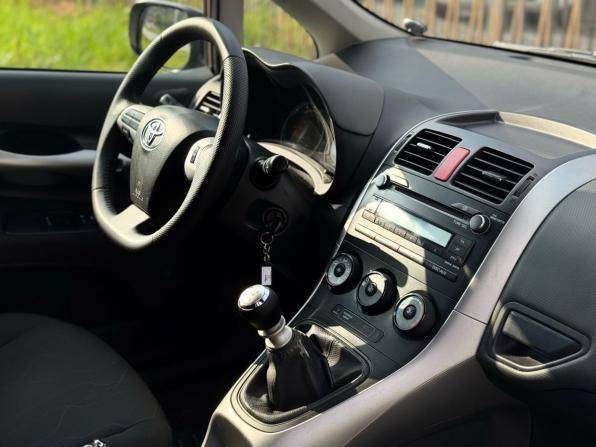 Toyota Auris I с пробегом 2010 года, цена 859 000 рублей, 147379 км, хэтчбек, Автокод Объявления