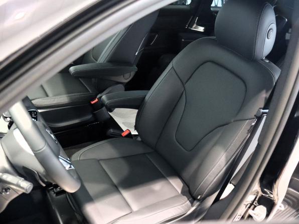 Mercedes-Benz V-Класс III (W447) Рестайлинг 2 с пробегом 2025 года, цена 12 990 000 рублей, 11385 км, минивэн, Автокод Объявления