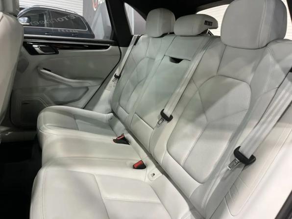 Porsche Macan I Рестайлинг 2 с пробегом 2021 года, цена 7 830 000 рублей, 15250 км, внедорожник, Автокод Объявления