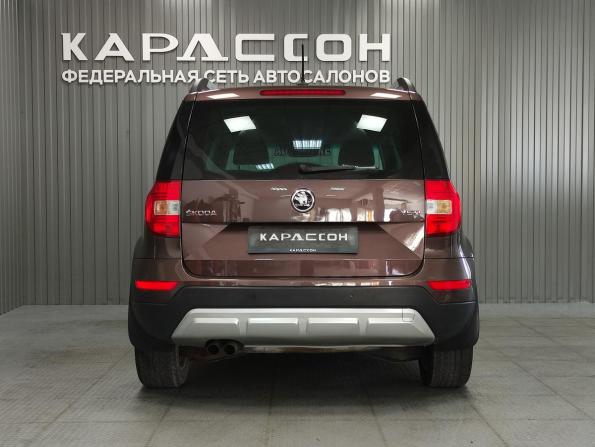 Skoda Yeti I Рестайлинг с пробегом 2018 года, цена 1 335 000 рублей, 238838 км, внедорожник, Автокод Объявления