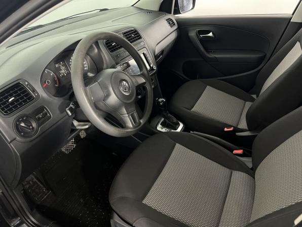Volkswagen Polo V с пробегом 2015 года, цена 799 000 рублей, 249324 км, седан, Автокод Объявления