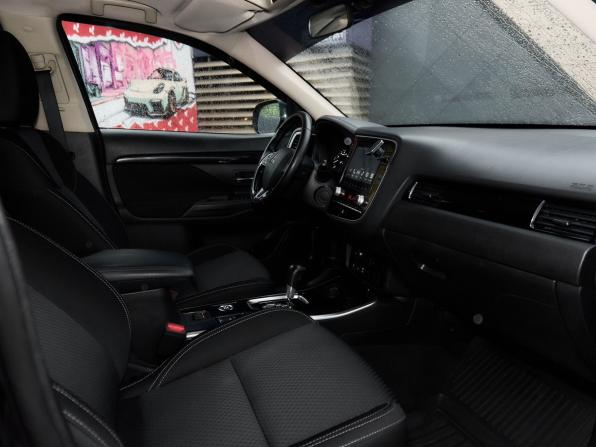 Mitsubishi Outlander III Рестайлинг 3 с пробегом 2021 года, цена 2 239 000 рублей, 127373 км, внедорожник, Автокод Объявления