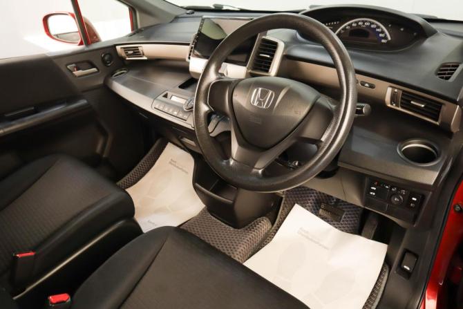 Honda Freed I с пробегом 2011 года, цена 1 229 000 рублей, 242000 км, компактвэн, Автокод Объявления