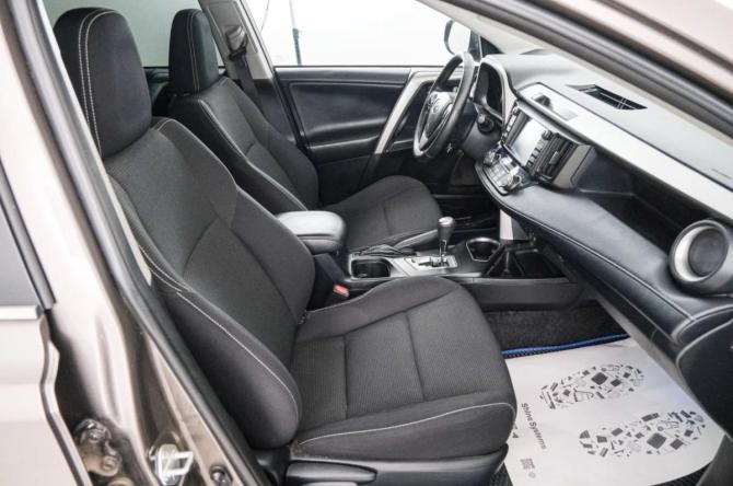 Toyota RAV4 IV (XA40) Рестайлинг с пробегом 2018 года, цена 2 599 000 рублей, 137034 км, внедорожник, Автокод Объявления