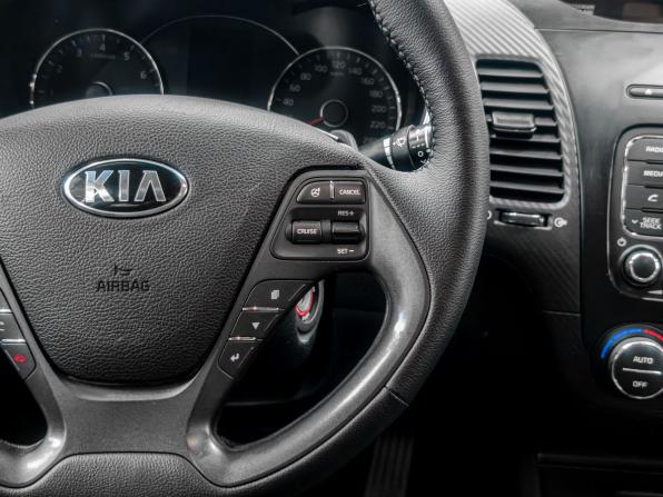 Kia Cerato III с пробегом 2013 года, цена 1 049 900 рублей, 253000 км, седан, Автокод Объявления