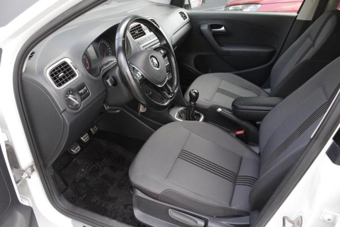 Volkswagen Polo V Рестайлинг с пробегом 2016 года, цена 1 145 000 рублей, 133496 км, седан, Автокод Объявления
