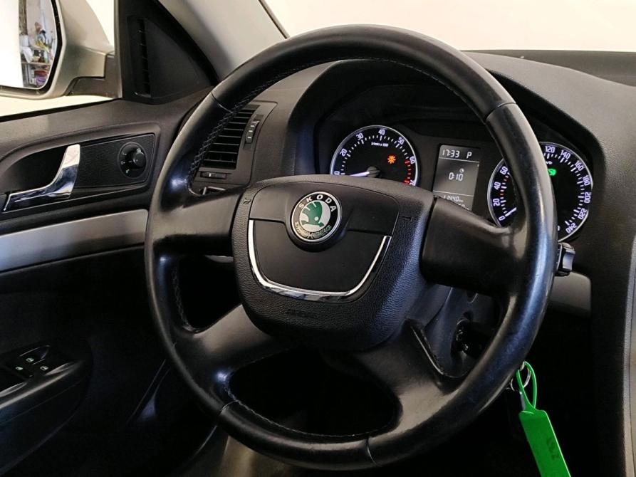 Skoda Octavia II (A5) Рестайлинг Москва  - изображение 12