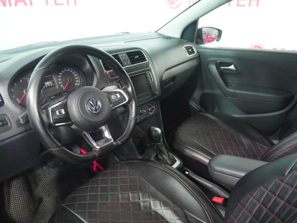 Volkswagen Polo V Рестайлинг с пробегом 2019 года, цена 1 128 000 рублей, 163802 км, седан, Автокод Объявления