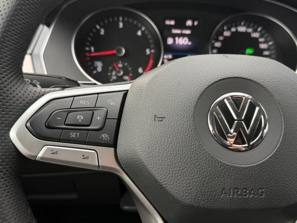 Volkswagen Passat B8 Рестайлинг с пробегом 2019 года, цена 2 749 000 рублей, 172000 км, универсал, Автокод Объявления