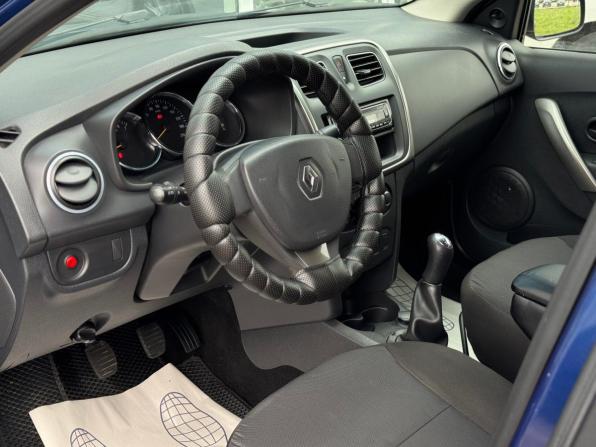 Renault Logan II с пробегом 2018 года, цена 745 000 рублей, 146237 км, седан, Автокод Объявления