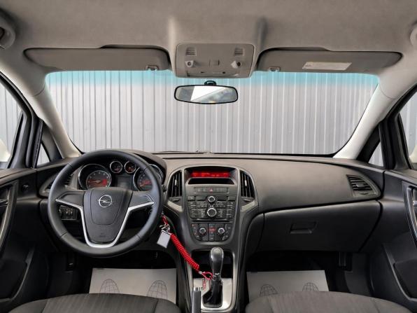 Opel Astra J с пробегом 2011 года, цена 817 000 рублей, 112237 км, хэтчбек, Автокод Объявления