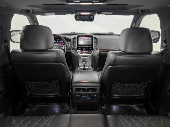 Toyota Land Cruiser 200 Series Рестайлинг 2 с пробегом 2018 года, цена 6 750 000 рублей, 157752 км, внедорожник, Автокод Объявления