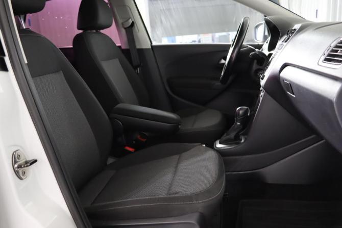Volkswagen Polo V Рестайлинг с пробегом 2017 года, цена 1 199 990 рублей, 116115 км, седан, Автокод Объявления