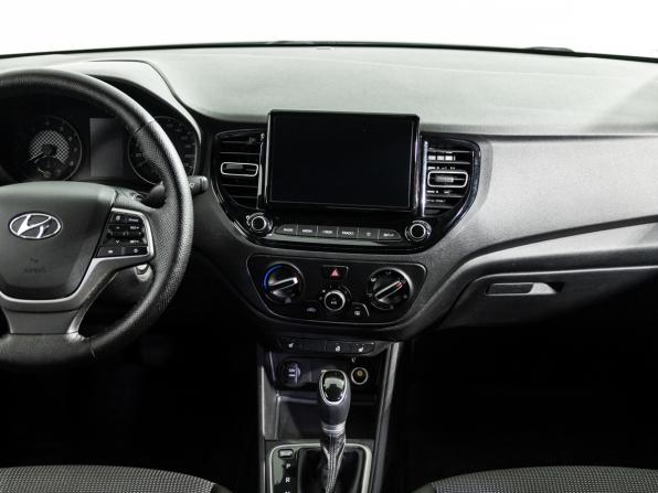 Hyundai Solaris II Рестайлинг с пробегом 2020 года, цена 1 499 900 рублей, 75119 км, седан, Автокод Объявления