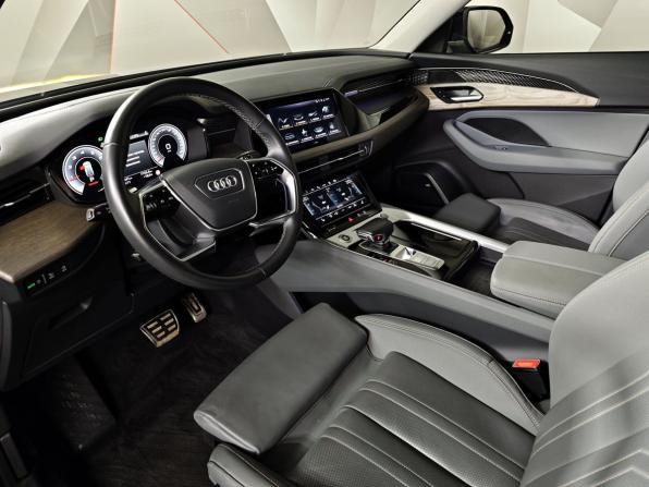 Audi Q6 с пробегом 2023 года, цена 5 965 000 рублей, 42239 км, внедорожник, Автокод Объявления