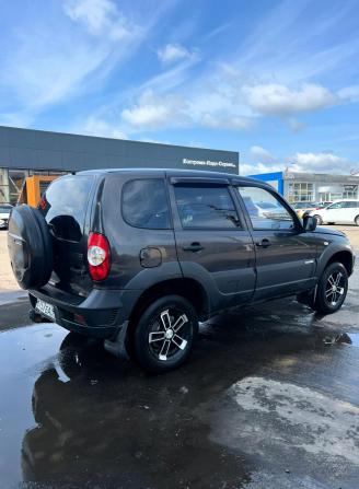Chevrolet Niva I Рестайлинг с пробегом 2015 года, цена 650 000 рублей, 68000 км, внедорожник, Автокод Объявления