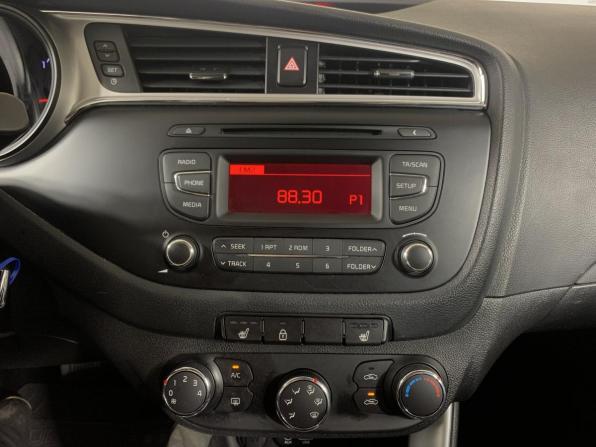 Kia Ceed II Рестайлинг с пробегом 2017 года, цена 1 430 000 рублей, 98838 км, универсал, Автокод Объявления