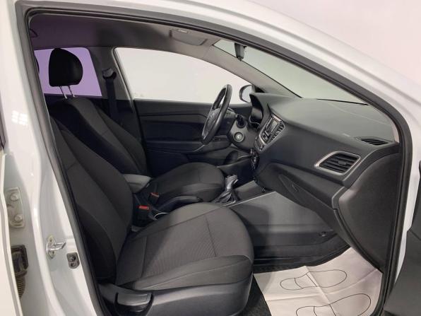 Hyundai Solaris II с пробегом 2017 года, цена 1 128 600 рублей, 171166 км, седан, Автокод Объявления