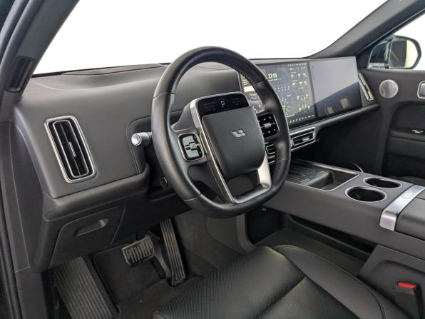 Li Auto (Lixiang) L9 I Рестайлинг с пробегом 2024 года, цена 7 463 000 рублей, 31720 км, внедорожник, Автокод Объявления