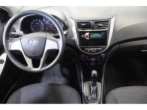 Hyundai Solaris I Рестайлинг с пробегом 2015 года, цена 629 000 рублей, 311064 км, седан, Автокод Объявления