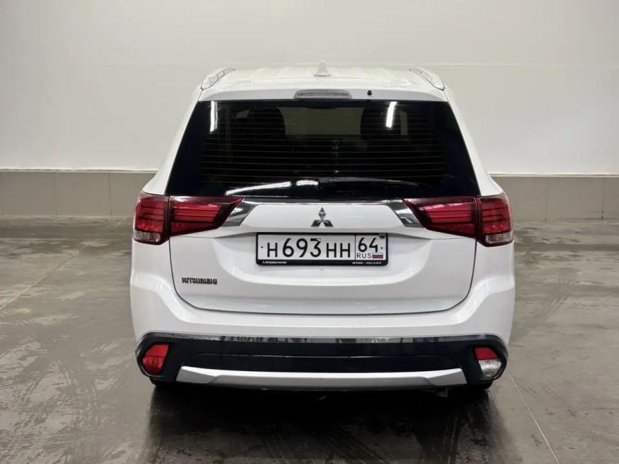 Mitsubishi Outlander III Рестайлинг 2 Саратов  - изображение 3