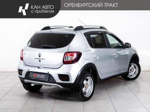 Renault Sandero II с пробегом 2015 года, цена 955 000 рублей, 140000 км, хэтчбек, Автокод Объявления