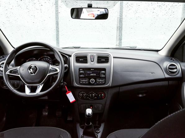 Renault Sandero II Рестайлинг с пробегом 2021 года, цена 1 175 000 рублей, 122409 км, хэтчбек, Автокод Объявления