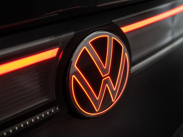 Volkswagen Lamando I Рестайлинг с пробегом 2022 года, цена 2 950 000 рублей, 39911 км, седан, Автокод Объявления